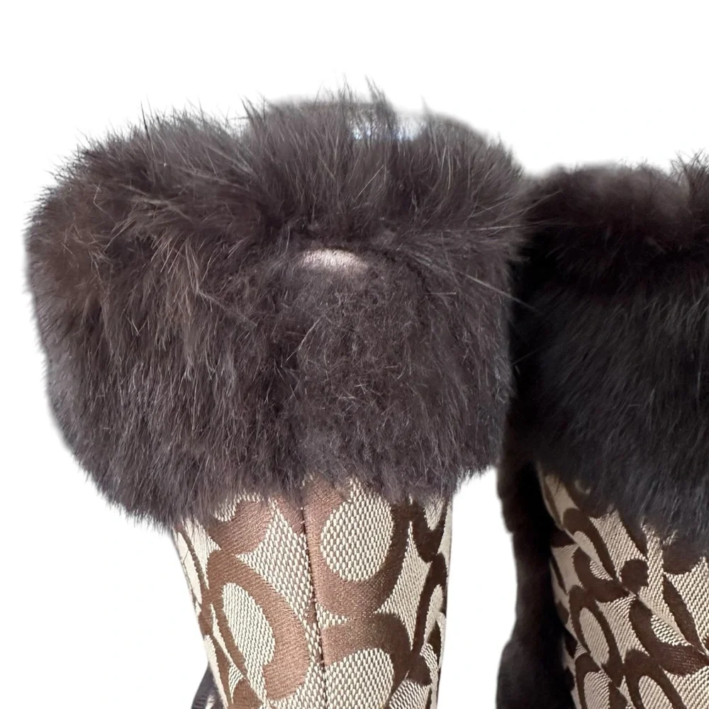 COACH Jennie Signature Quilted Monogram Print Winter Boot Rabbit Fur Trim Size 6